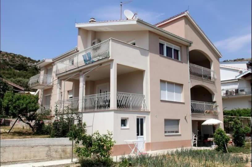 Apartmant Milan Traù Esterno foto